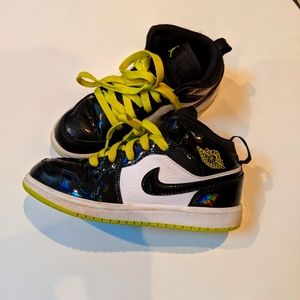 Jordan 1 Mid Se